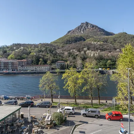 Lakefront Retreat Apartament