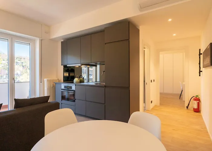 Lakefront Retreat * Lecco