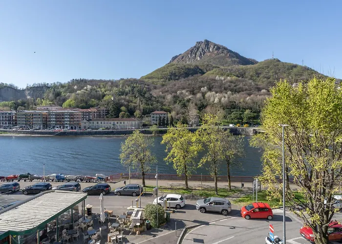 Lakefront Retreat Apartament